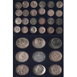 DDR. 34 Münzen à 20 Mark.(25 Silbermünzen und 9 Kupfer-Nickel- Zink - Münzen). Gedenkmünzen. VEB