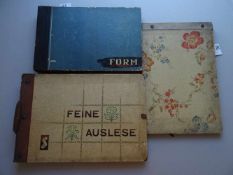 Tapeten.-3 Tapeten-Musterbücher. Um 1940. Mit ca. 260 Tapetenmustern. Quer-Folio. OHlwd.-Bde. (