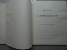 Kunst.- Laeuger, M.Keramische Kunst. Pinneberg, Beig, 1939. 159 S. Mit 152 (davon 75 farb.) mont.