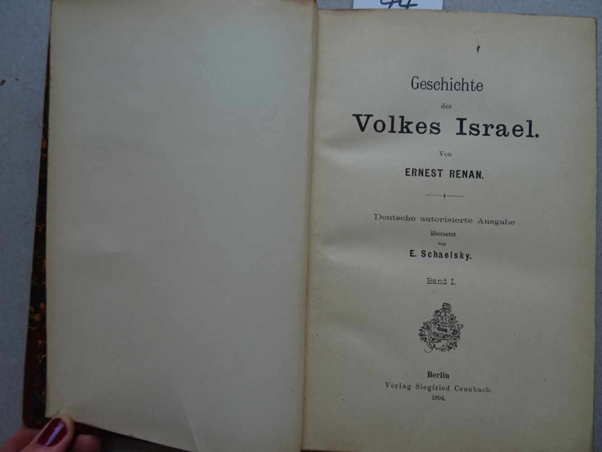 Judaica.- Renan, E.Geschichte des Volkes Israel. 5 Bde. Berlin, Cronbach, 1894. Hldr.-Bde. d. Zt. - Bild 2 aus 3