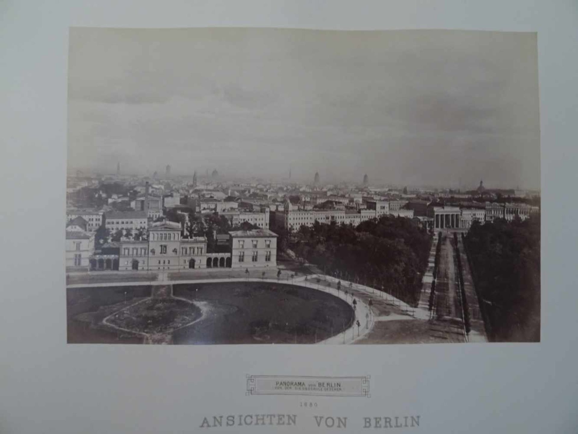 Berlin.Ansichten von Berlin. Berlin, Photographische Gesellschaft, 1879-82. 27 mont. Orig.- - Bild 3 aus 7