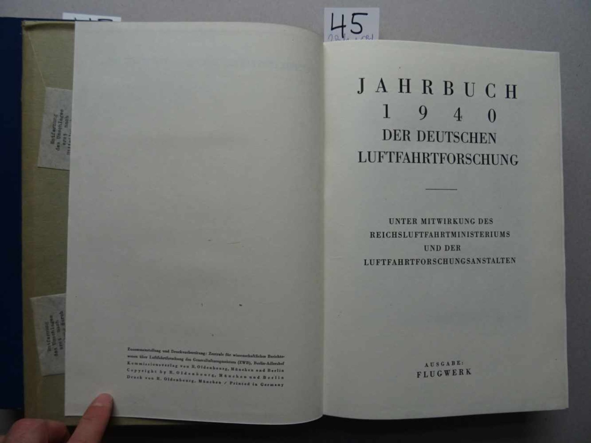 Luftfahrt.Jahrbuch der deutschen Luftfahrtforschung. 3 Bde. der Reihe. München u. Berlin, - Bild 2 aus 4