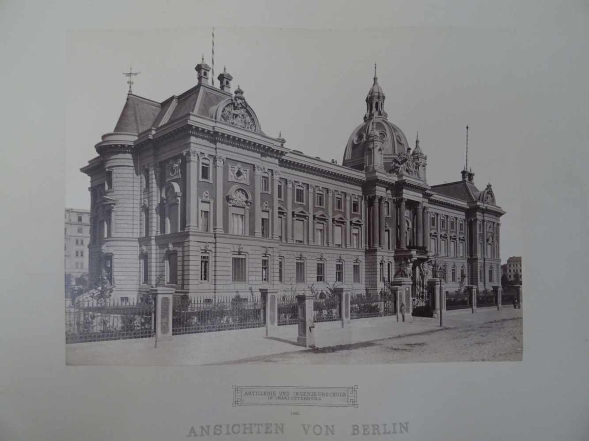 Berlin.Ansichten von Berlin. Berlin, Photographische Gesellschaft, 1879-82. 27 mont. Orig.- - Bild 4 aus 7