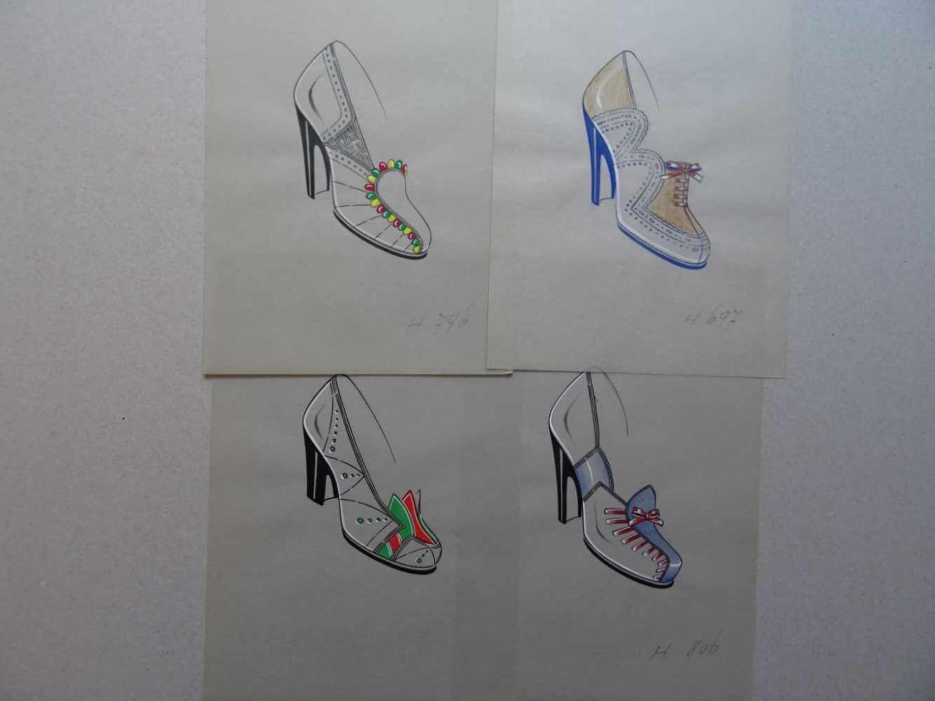 Schuhe.Sammlung von ca. 200 (davon einige farbig) Zeichnungen mit Darstellungen verschiedener - Bild 3 aus 5