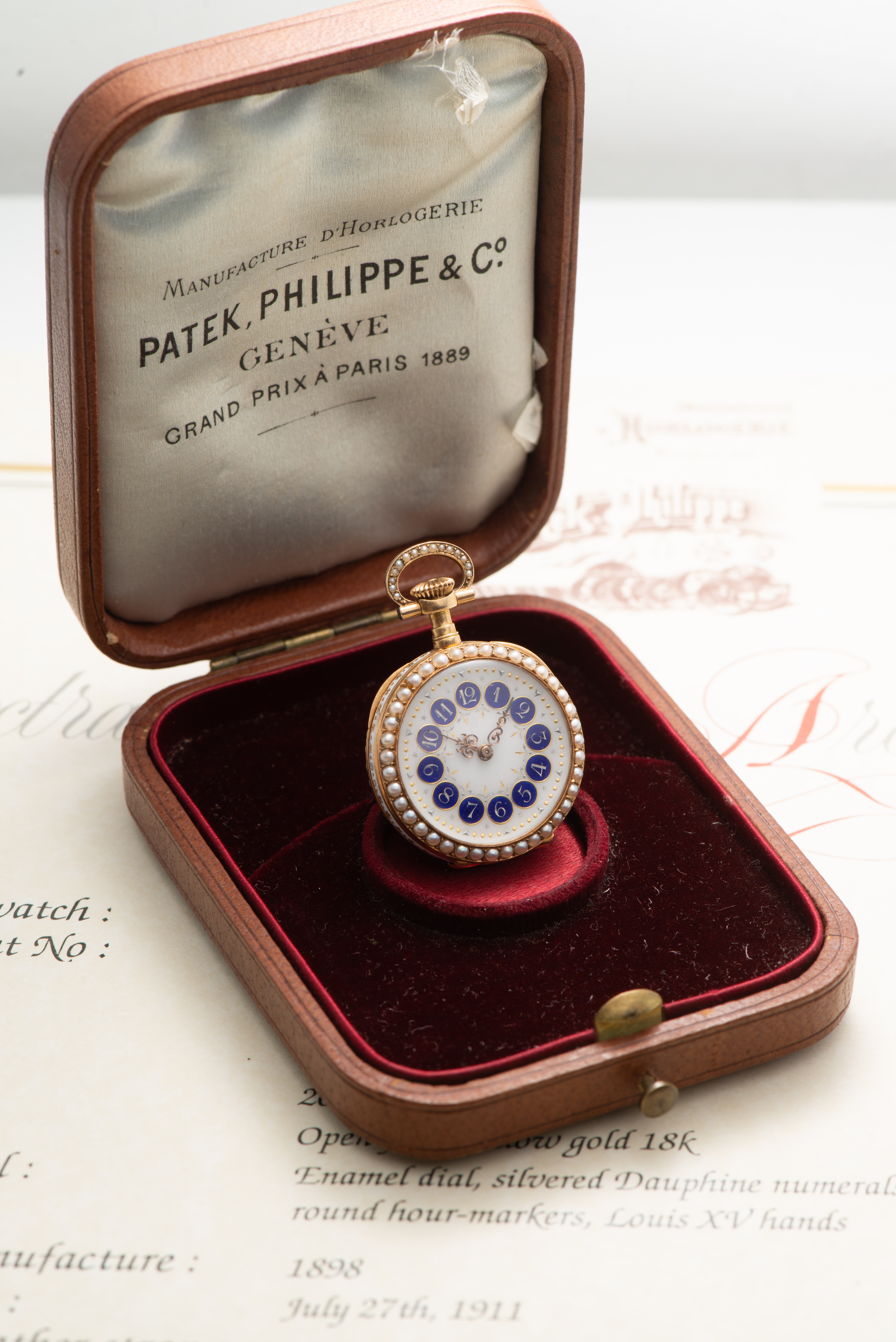 PATEK PHILIPPE, POCKET WATCH, GOLD AND PEARLS. Very fine and small, open-face, [...]