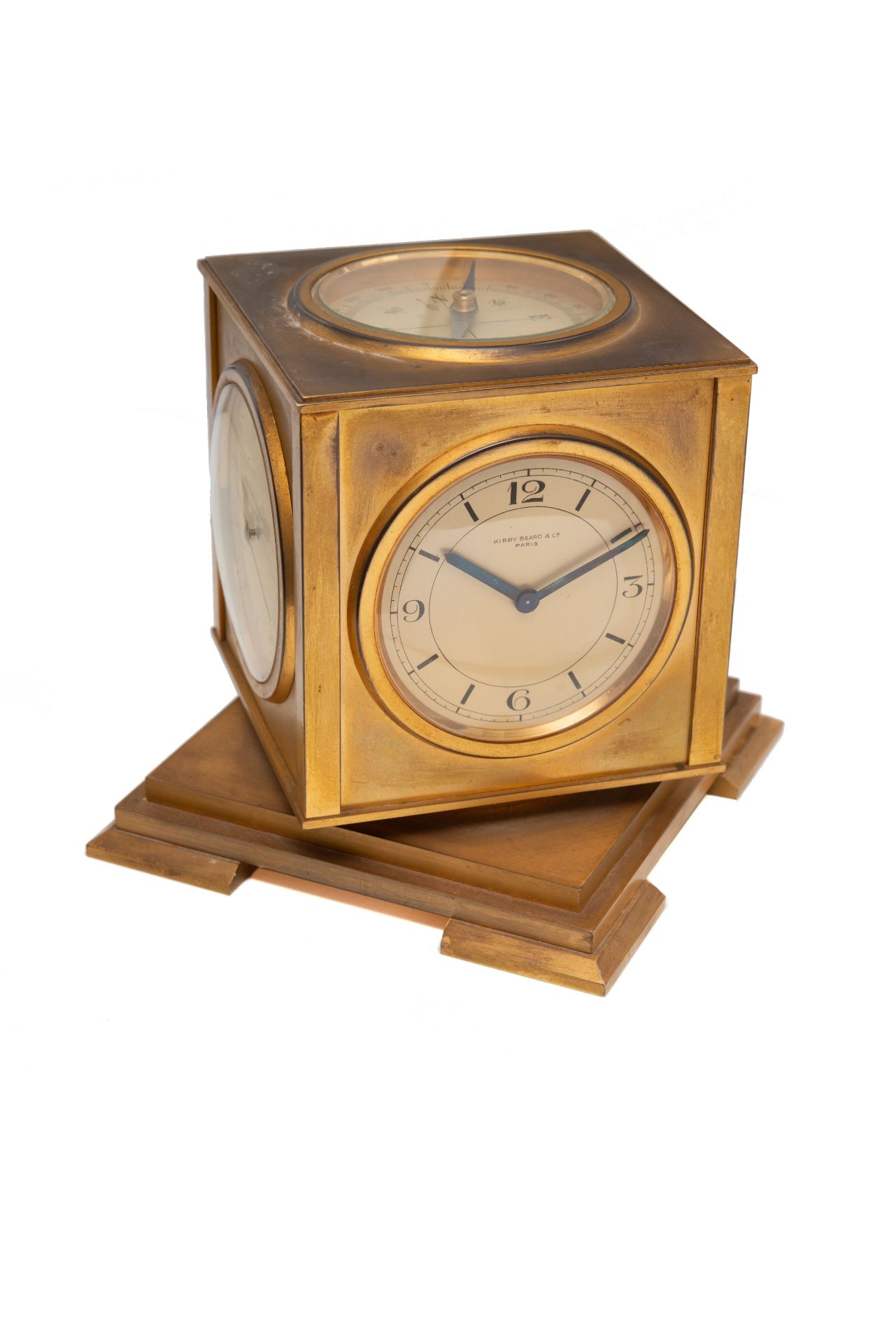 KIRBY BEARD & CO, DESK 5-FACED CUBE CLOCK, GILT BRASS. Interesting gilt brass desk [...]