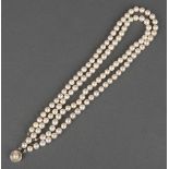 Zweisträngige Perlenkette mit Silberverschluss, L=41 cm.