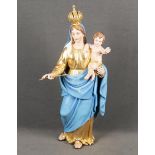 Madonna mit Kind. Deutsch 19. Jh. Holz, geschnitzt und bunt bemalt, H=110 cm. Provenienz: Kloster