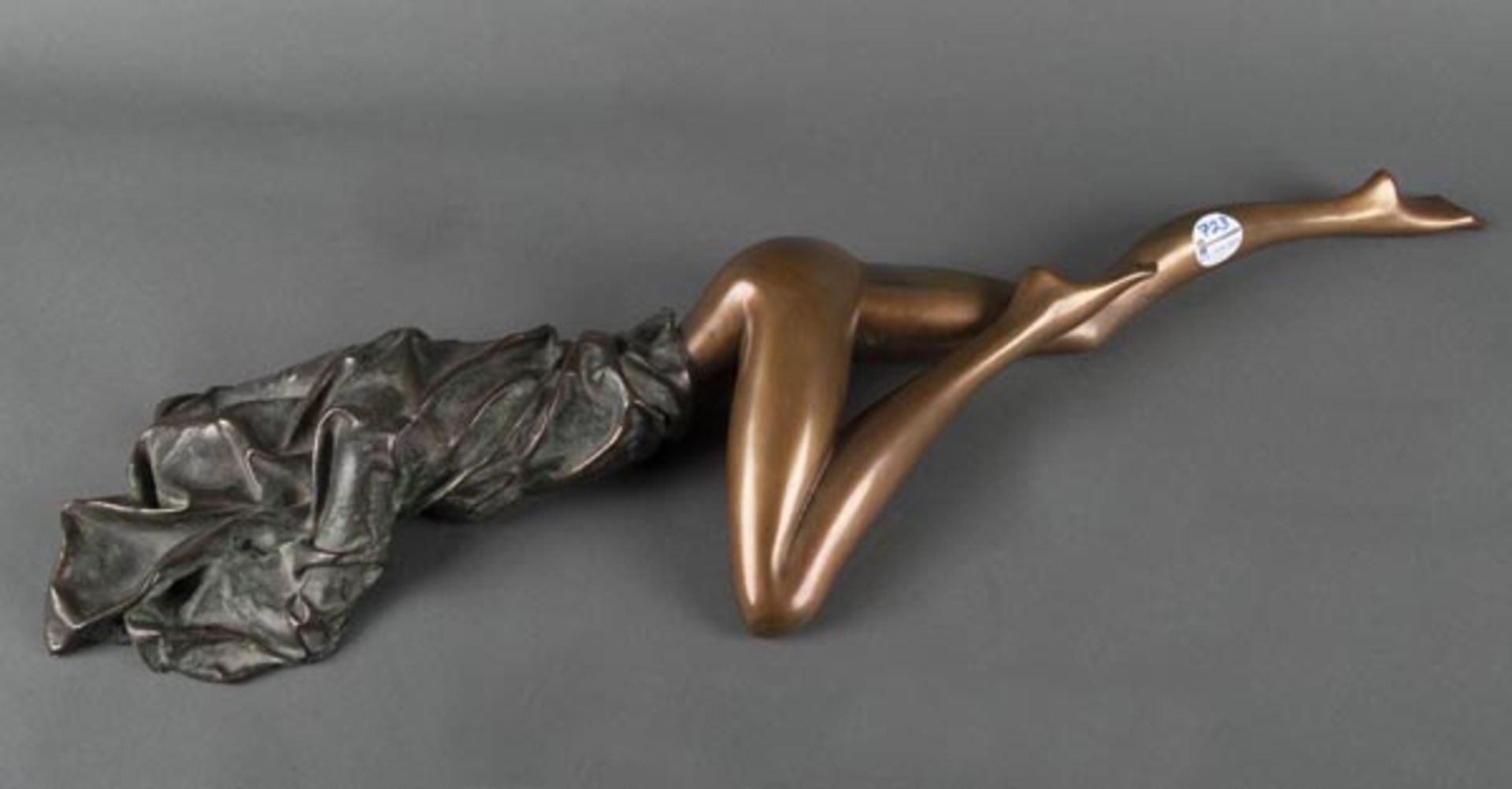 Bruno Bruni (geb. 1935). Venere sdraiata. Bronze, verso sign., Aufl. 487/1000, mit