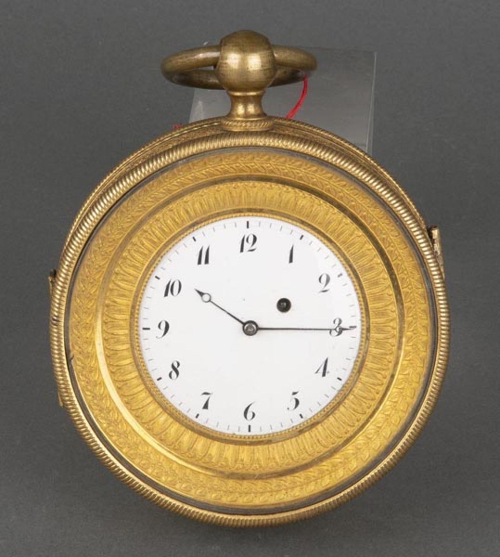 Reiseuhr. Paris um 1800. Verzierte, feuervergoldete Bronze, Uhrwerk sign. Jean P(B)lan, D=11