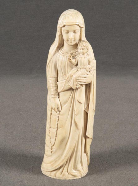 Madonna mit Kind. Frankreich 19. Jh. Elfenbein, geschnitzt, H=36 cm.