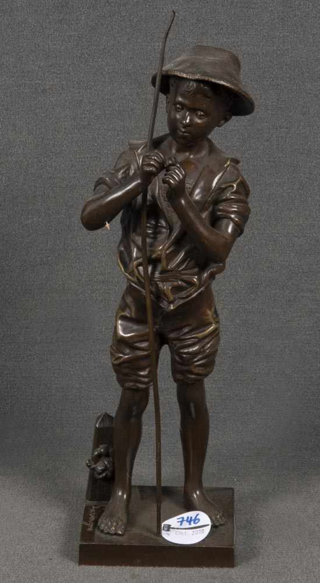 Adolphe Jean Lavergne (1863-1928). Fischerknabe. Bronze, seitl. a.d. Plinthe sign., H=32 cm.- - -