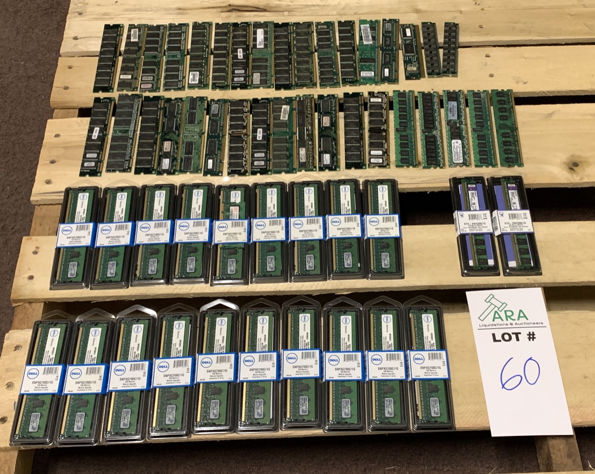 56 VARIOUS MEMORY INCLUDING 19 NEW DELL SNPXG700C/1G & 2 NEW KTH XW4300/1G - Bild 2 aus 4