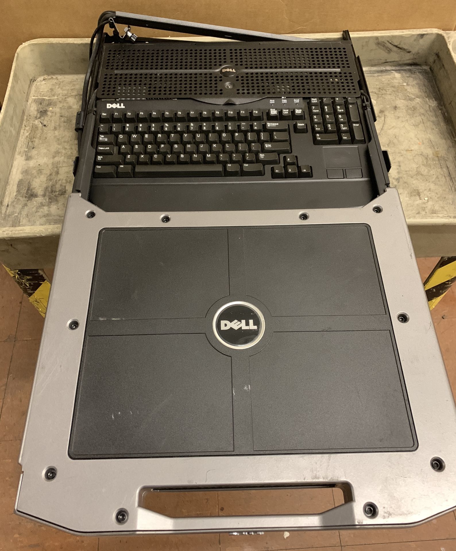 Dell 17FD Mountable LCD Console P/N: PDJCN - Image 3 of 4