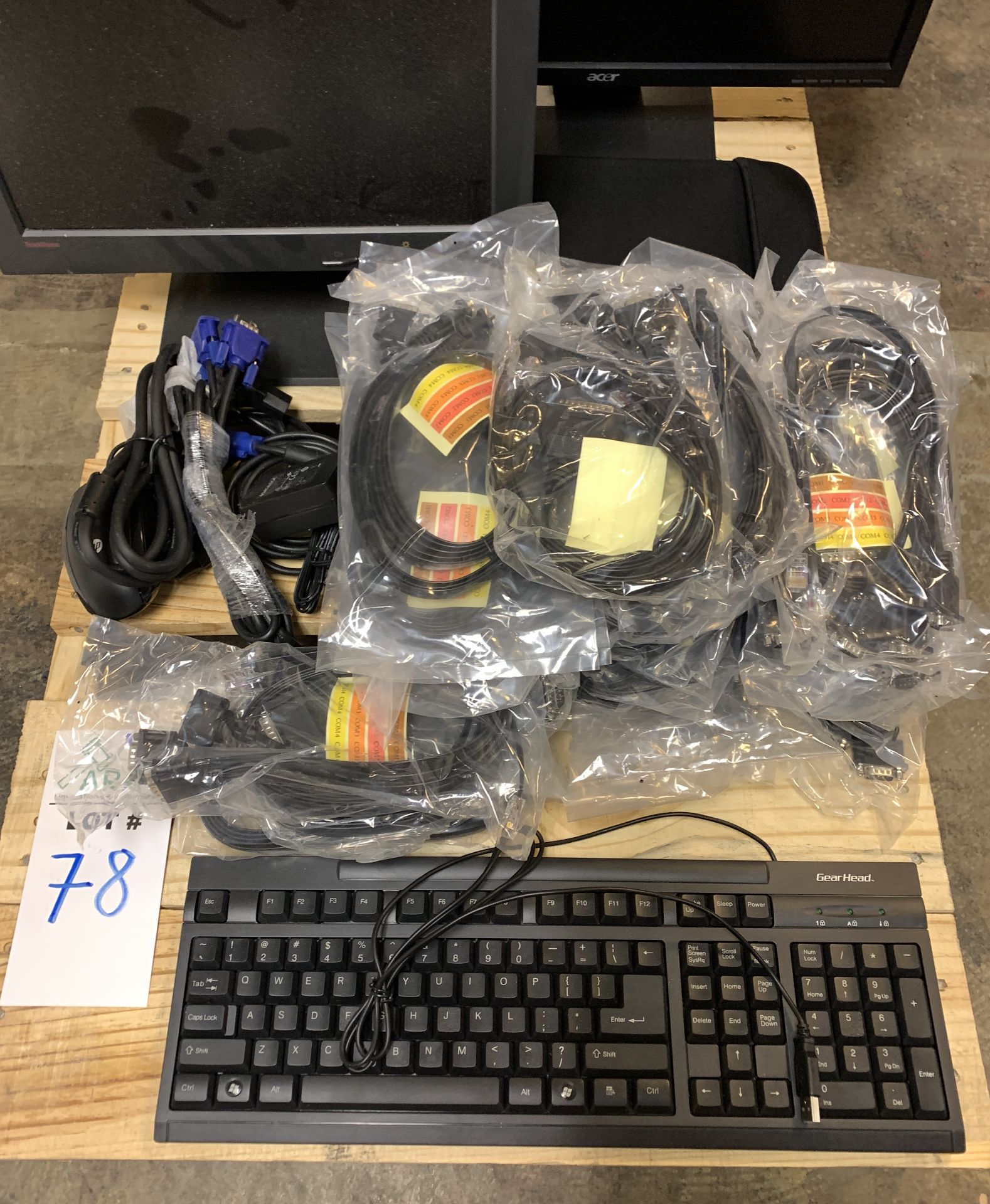 LOT OF MIXED COMPUTER ITEMS, BRAND NEW CABLES , CONNECTORS - Image 3 of 3