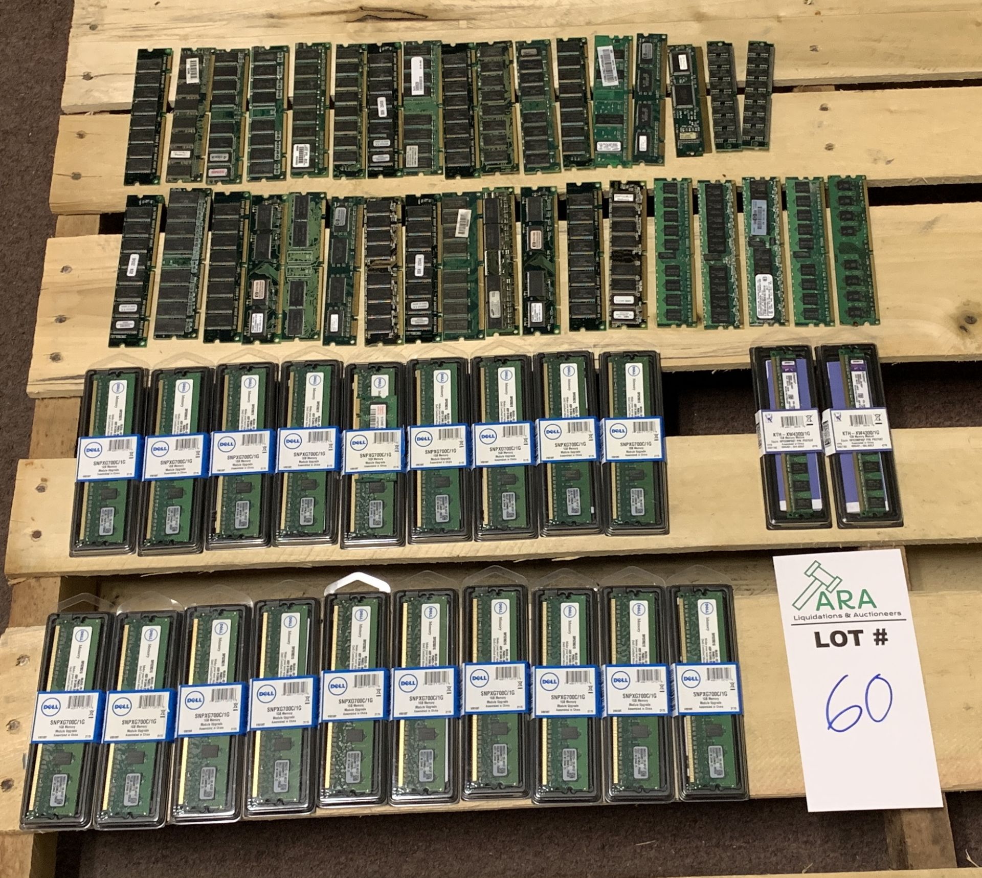 56 VARIOUS MEMORY INCLUDING 19 NEW DELL SNPXG700C/1G & 2 NEW KTH XW4300/1G