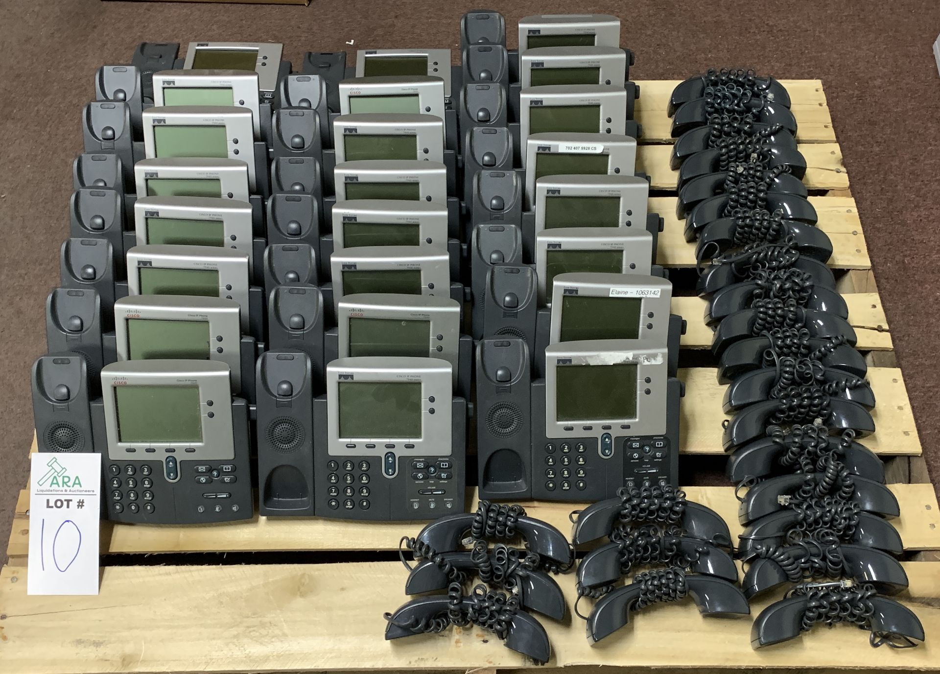 24 CISCO PHONE SYSTEMS - MODEL 7940 - INCLUDING HANDSETS - Image 2 of 4