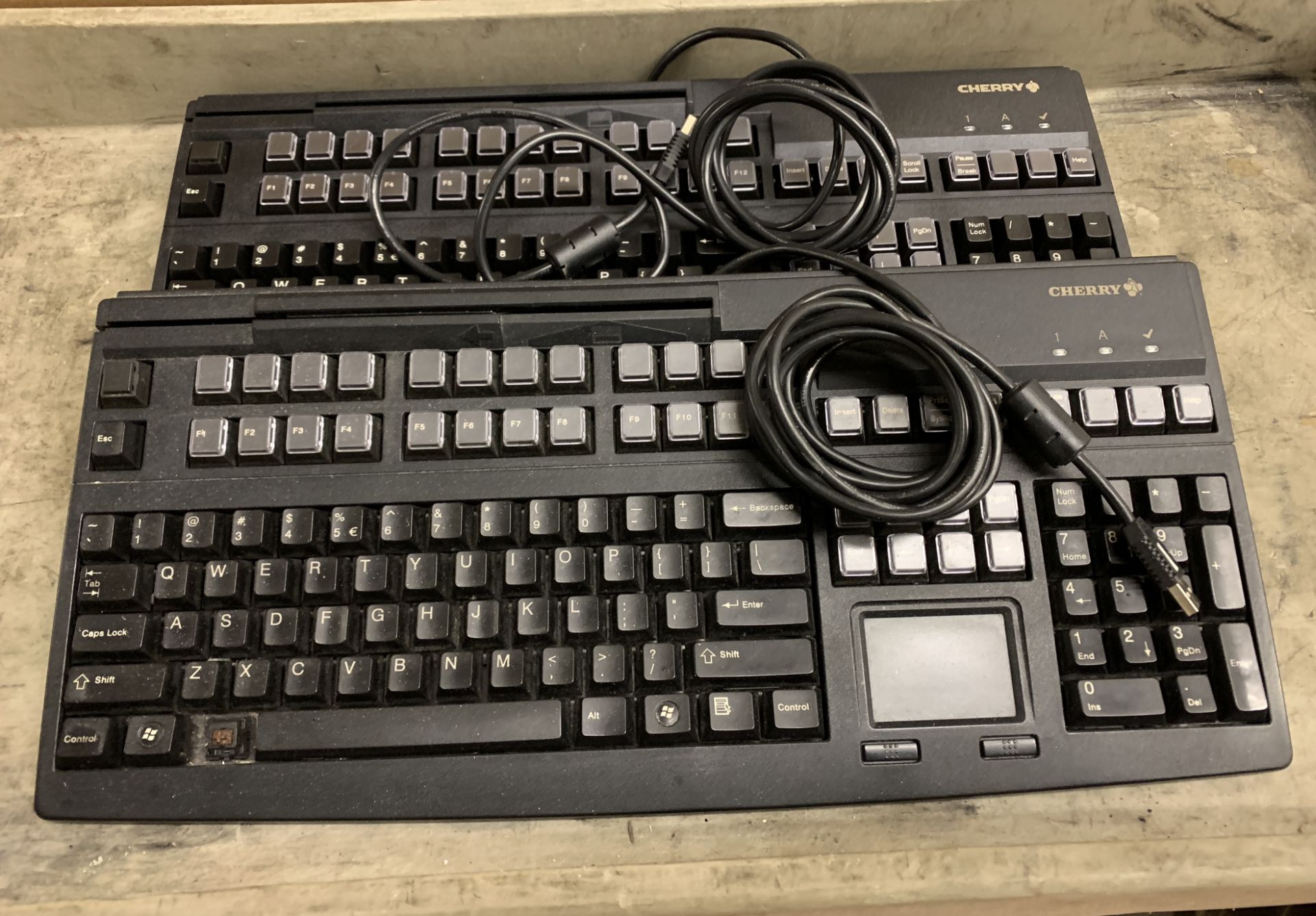 2 X Cherry USB Wired Keyboard MX 8100 / RETAIL $250 A KEYBOARD - Bild 2 aus 3