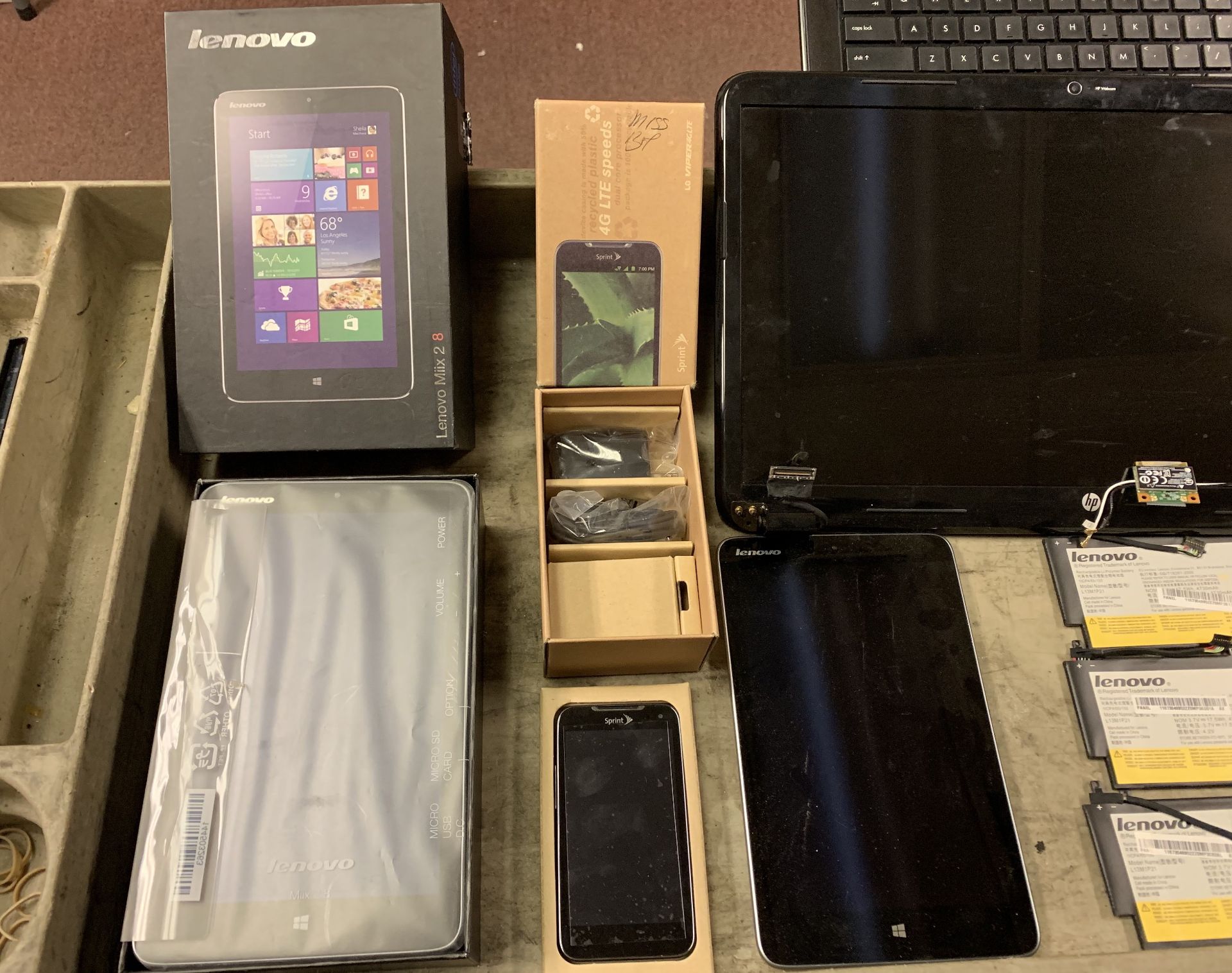 LG VIPER PHONE NEW IN BOX + LENOVO TABLETS + EXTRA LENOVO BATTERIES - Image 3 of 4