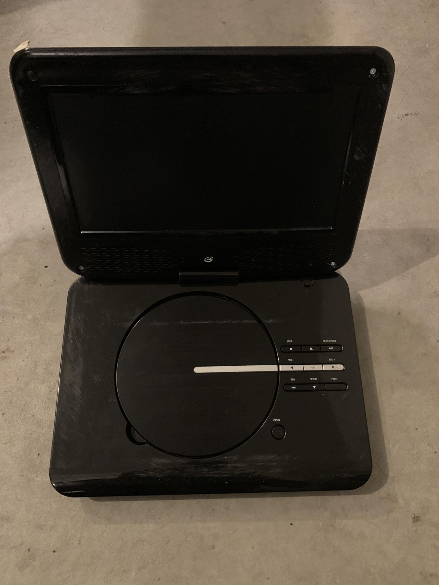 GPX Portable DVD Player, Model PD901B