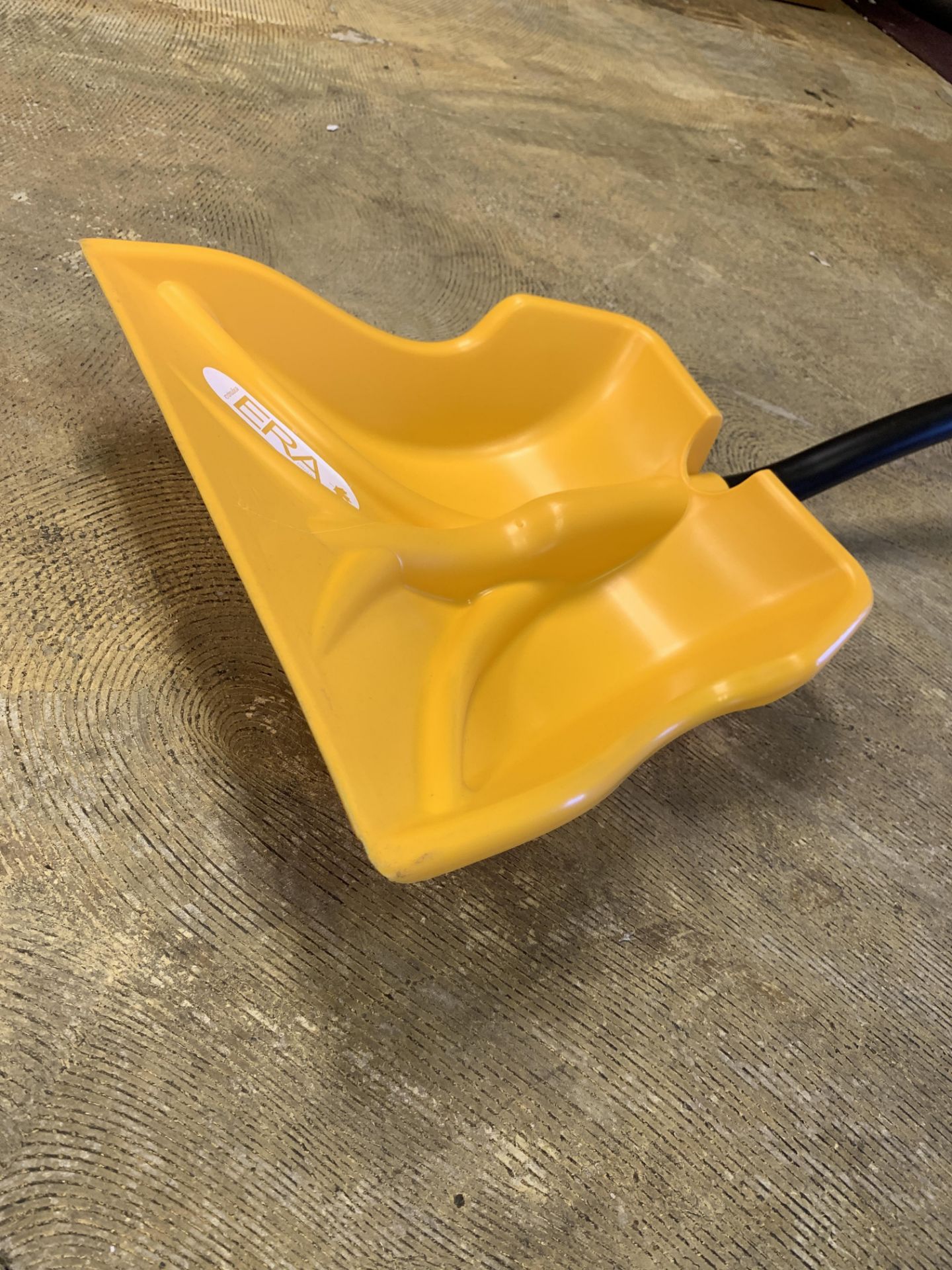 SNOW SHOVEL 51" X 19.5" WIDE, ERA GROUP, NEW, MADE IN CANADA - Image 5 of 7