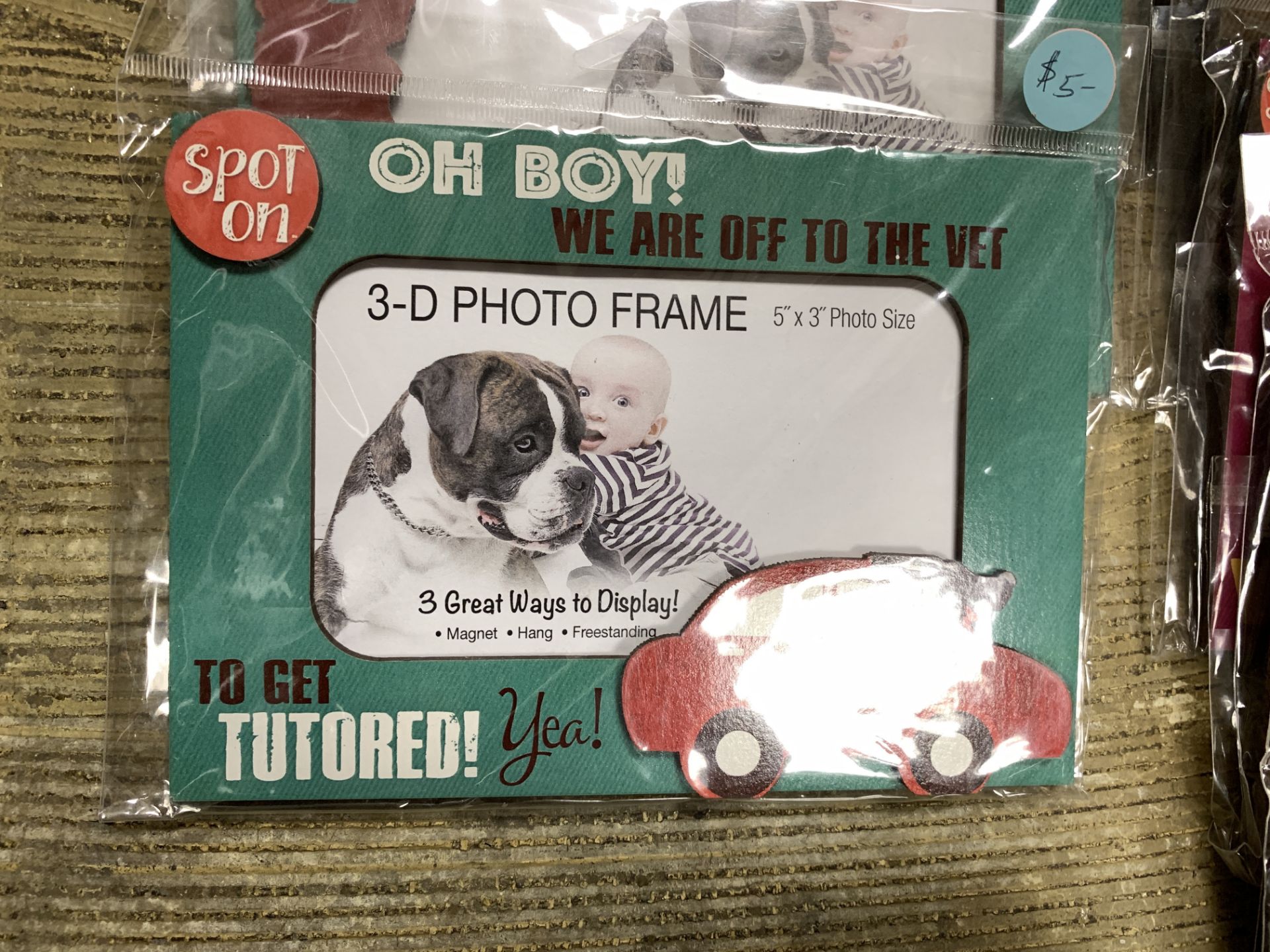 LOT OF 30++ PHOTO FRAMES IN PACKAGING, 'SPOT ON' DOG PET THEMED, MANY DIFFERENT FUNNY SAYINGS AND - Image 3 of 7
