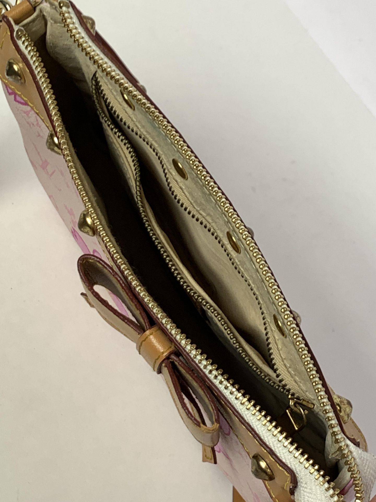 Louis Vuitton LV Luxury Shoulder Handbag Purse Clutch Wristlet, Pink, Flower Print, Interior Pocket - Image 5 of 6