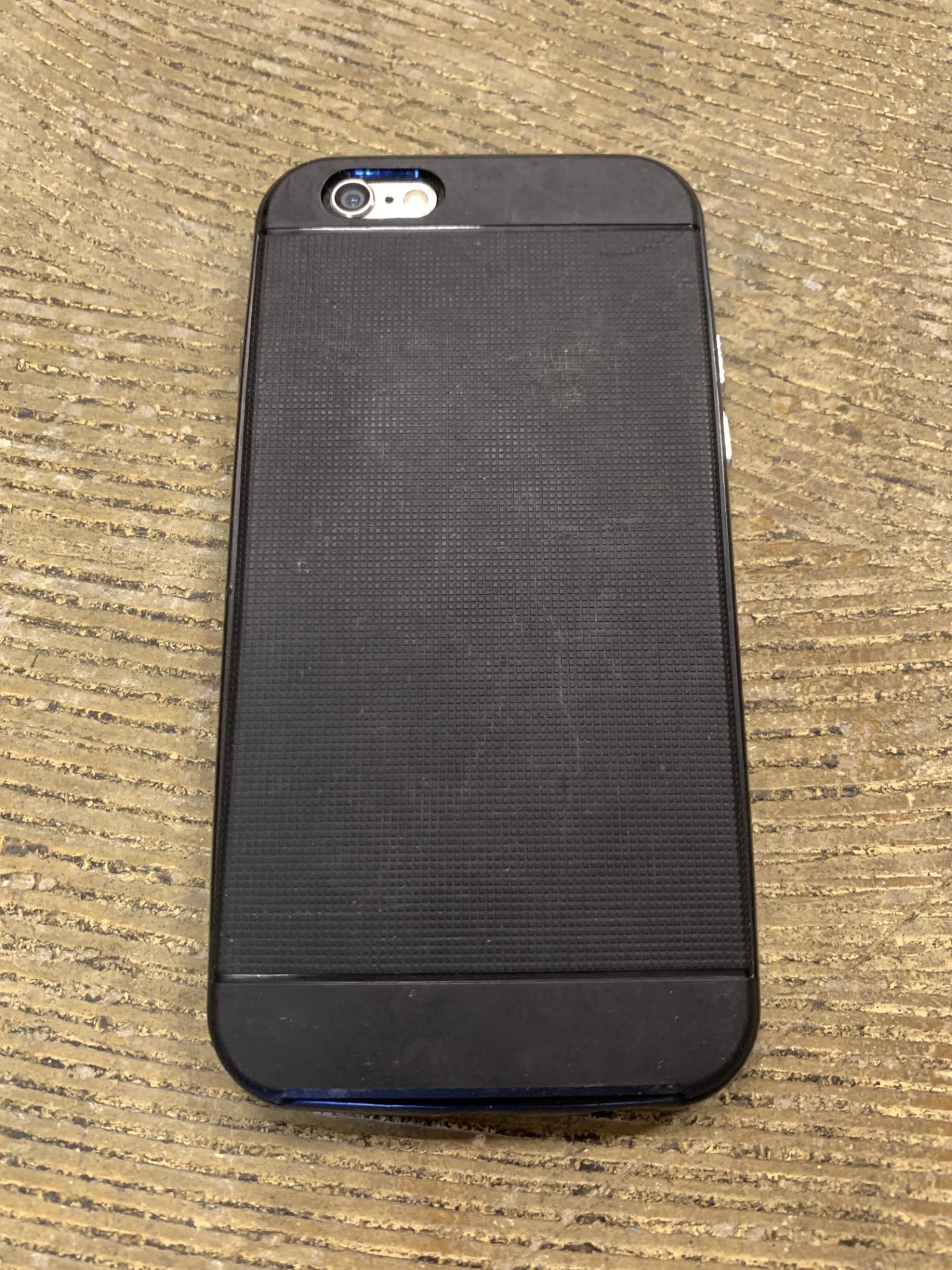 IPHONE 6 with Case - Image 4 of 4