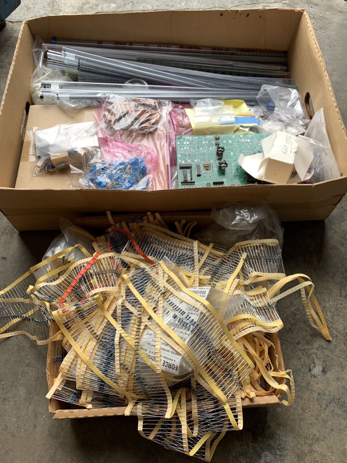 Mixed lot of Boards, Components and Semi Conductors for Boards