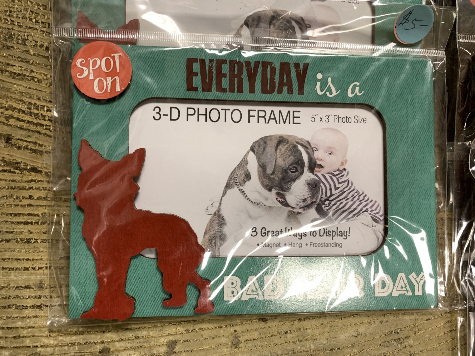 LOT OF 30++ PHOTO FRAMES IN PACKAGING, 'SPOT ON' DOG PET THEMED, MANY DIFFERENT FUNNY SAYINGS AND - Image 4 of 7
