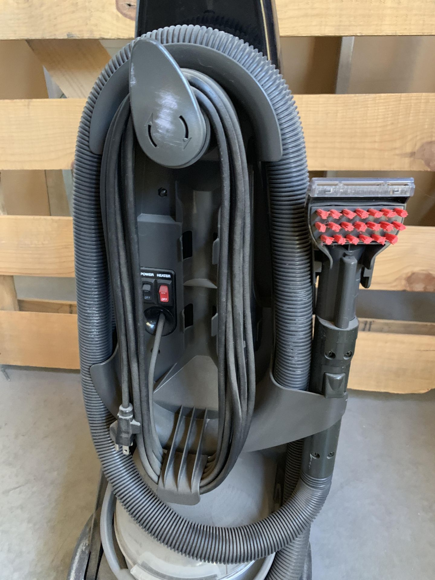 Bissell Pro Heat 12 amp Vacuum Dirtlifter PowerBrush with hose and attachments - Image 6 of 7