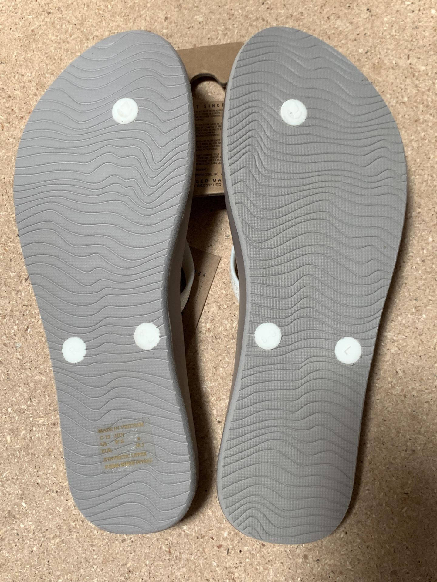 7 Pairs REEF Flip Flop Sandals, Cushion Bounce Stargazer Bridal, New, Various Sizes (Retail $266) - Image 5 of 5