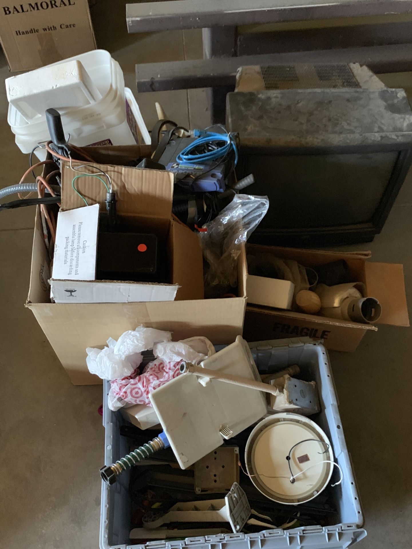 Mixed lot including: TV, Router, Electronics, etc. *If won, available for Las Vegas pick up only - Image 2 of 3