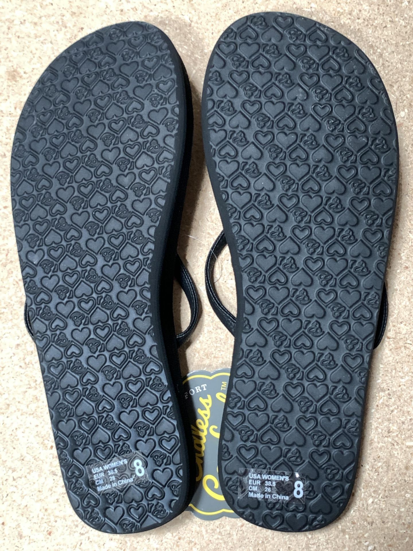 8 Pairs Cobian Flip Flop Sandals, Nias Bounce Black, New w. Tags, Various Sizes (Retail $264) - Image 4 of 4