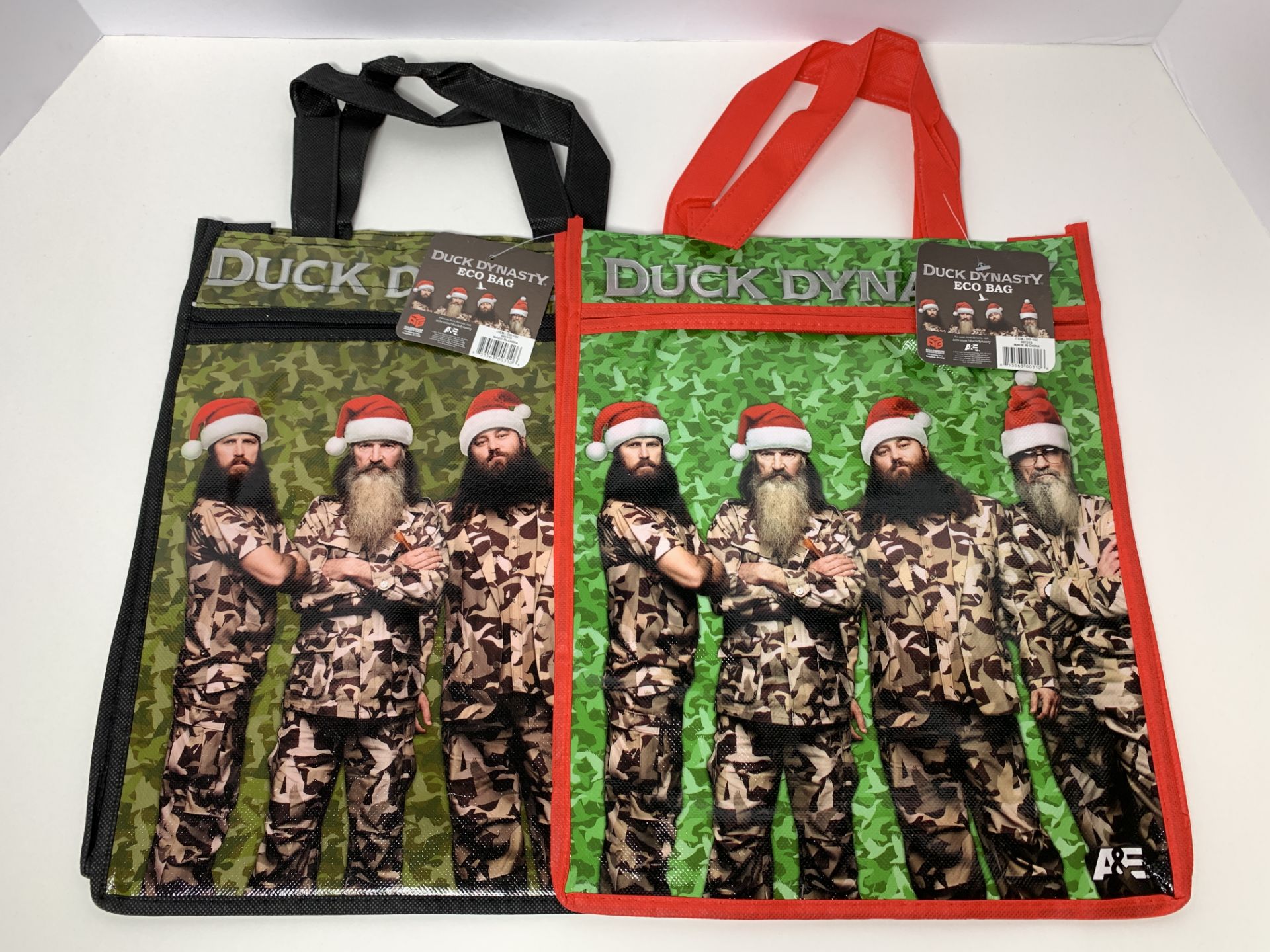 Pallet of 2,750 Duck Dynasty Eco Tote Bags, New with Tags, 2 Interior Sections, display hang tool - Image 3 of 8