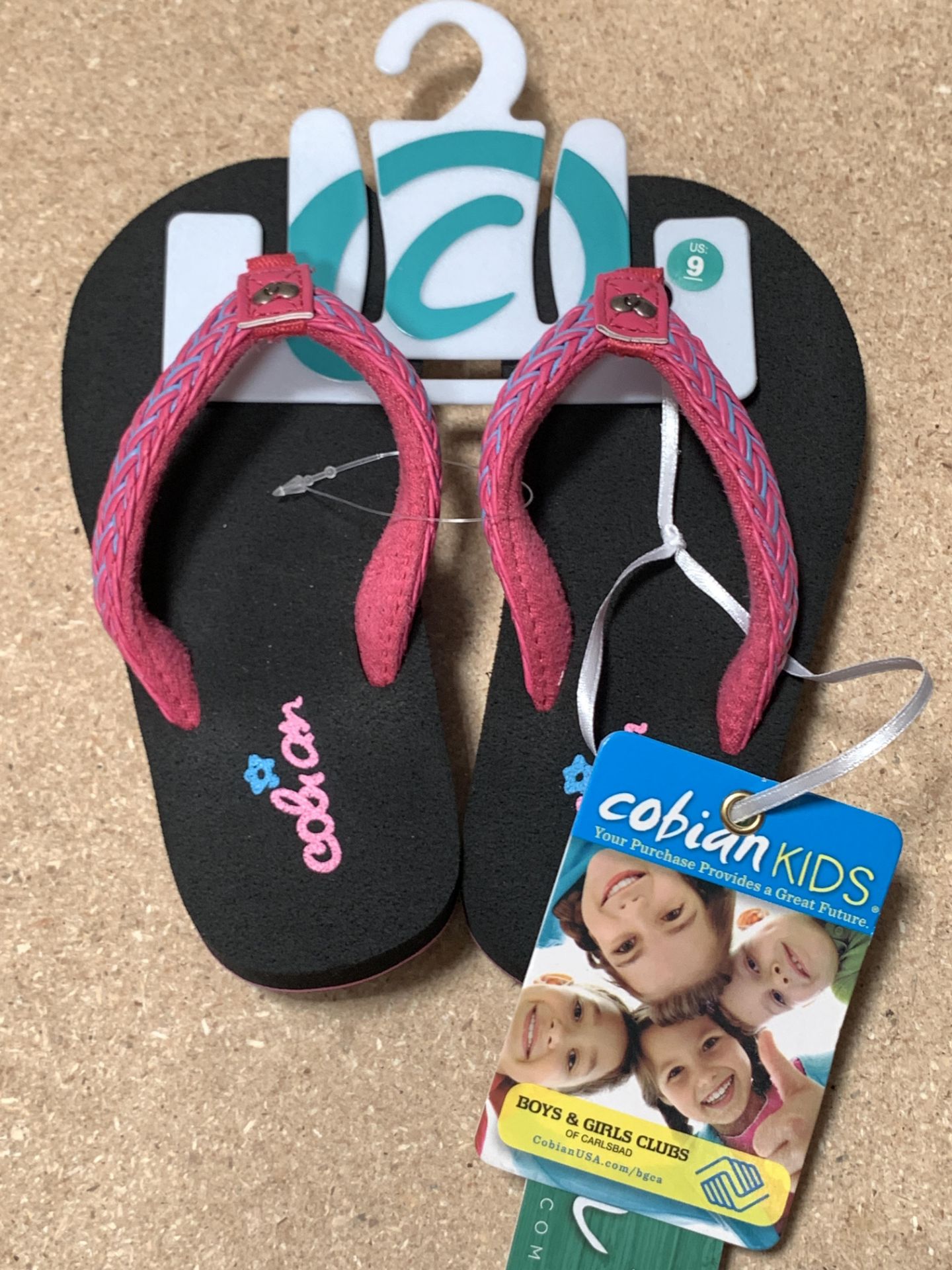 10 Pairs Cobian Kids Flip Flop Sandals, Lil Shimmer &Lil Lalati, New, Various Sizes (Retail $240) - Image 5 of 8