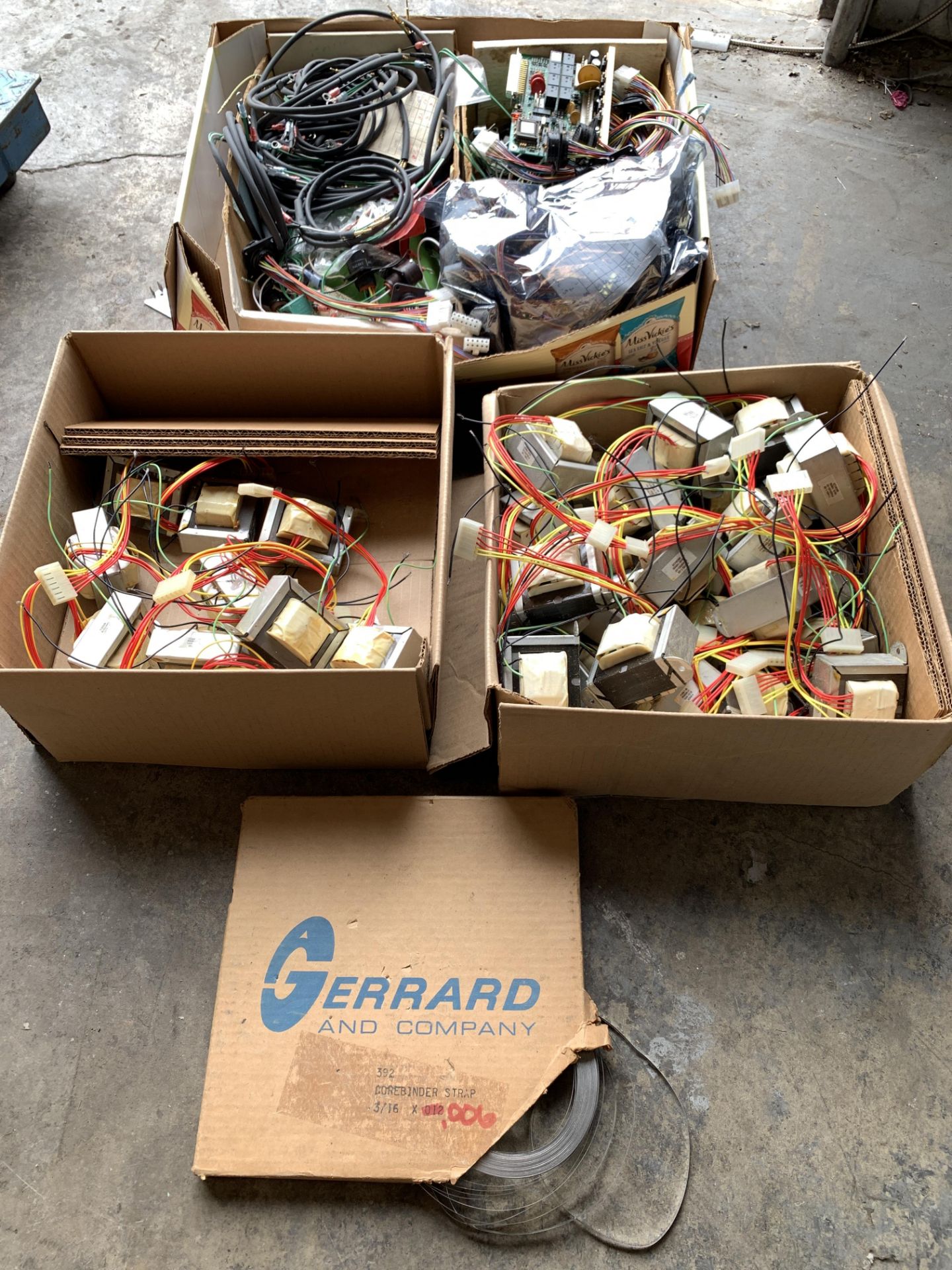 Mixed lot of electrical wiring and components, and Gerrard Corebinder Strap Roll, Located in LA