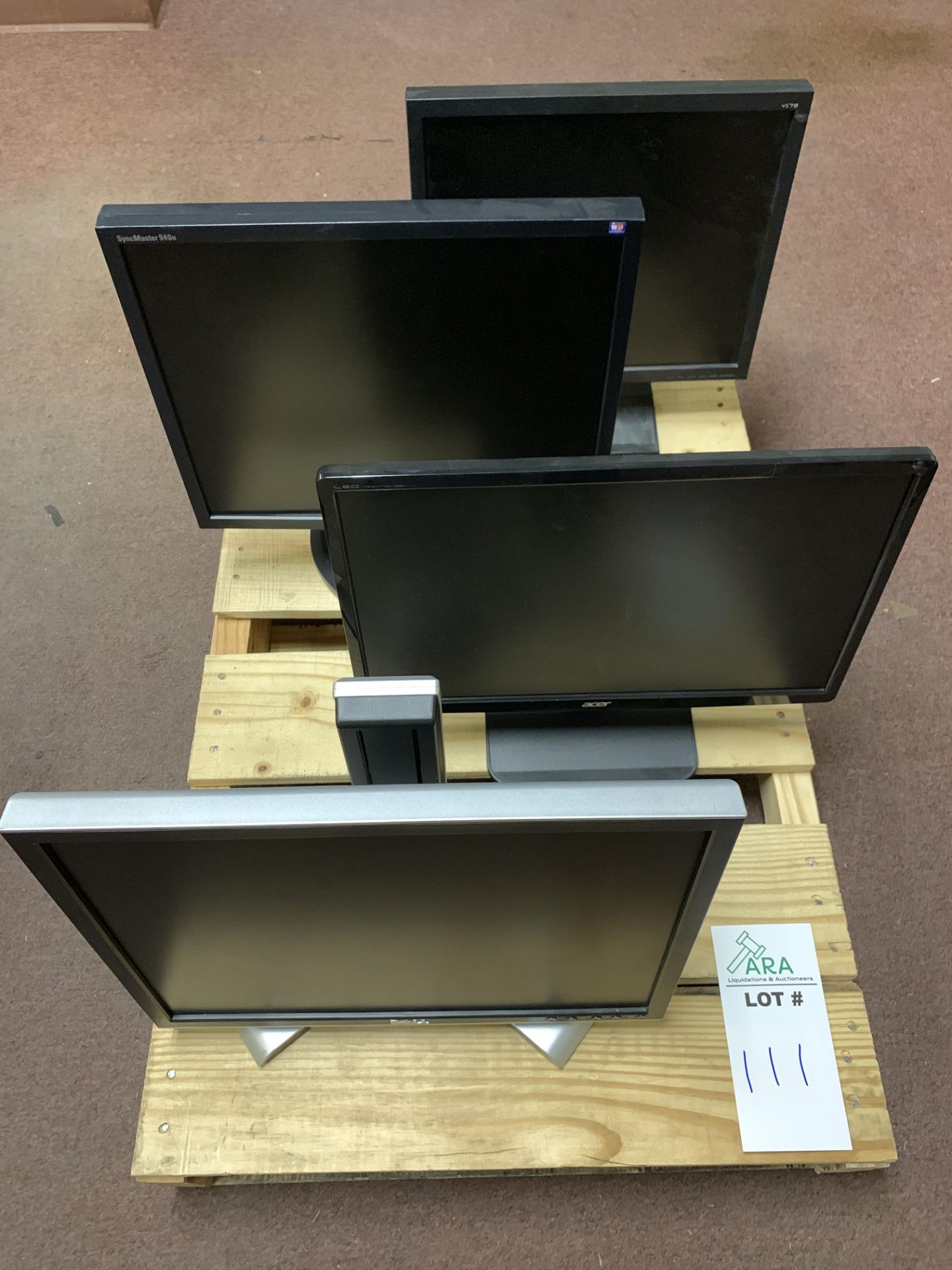 4 COMPUTER MONITORS: DELL 1908FPC, SAMSUNG SYNC MASTER 940N, ACER V195WL, ACER V173. ALL ITEMS ARE