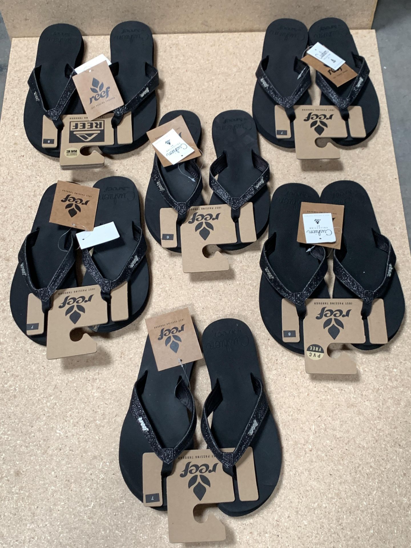 6 Pairs REEF Flip Flop Sandals, Star Cushion Black, New w. Tags, Various Sizes (Retail $282)