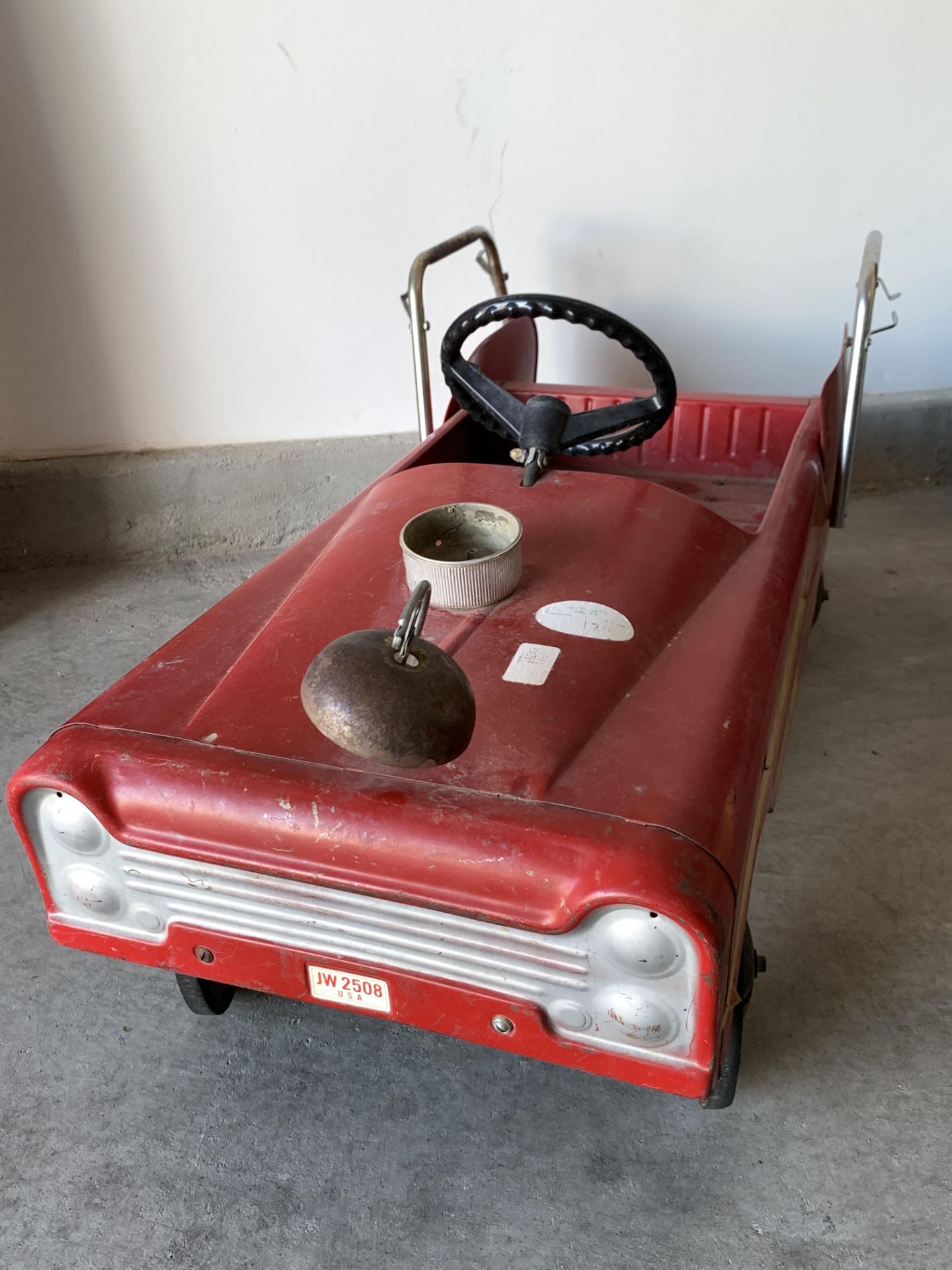 Vintage Fire Engine Truck, Children's Pedal Riding Car, AMF Fire Fighter - Image 2 of 8