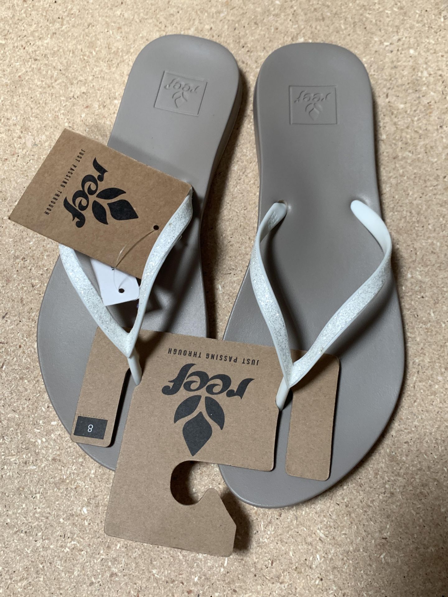 7 Pairs REEF Flip Flop Sandals, Cushion Bounce Stargazer Bridal, New, Various Sizes (Retail $266) - Image 3 of 5