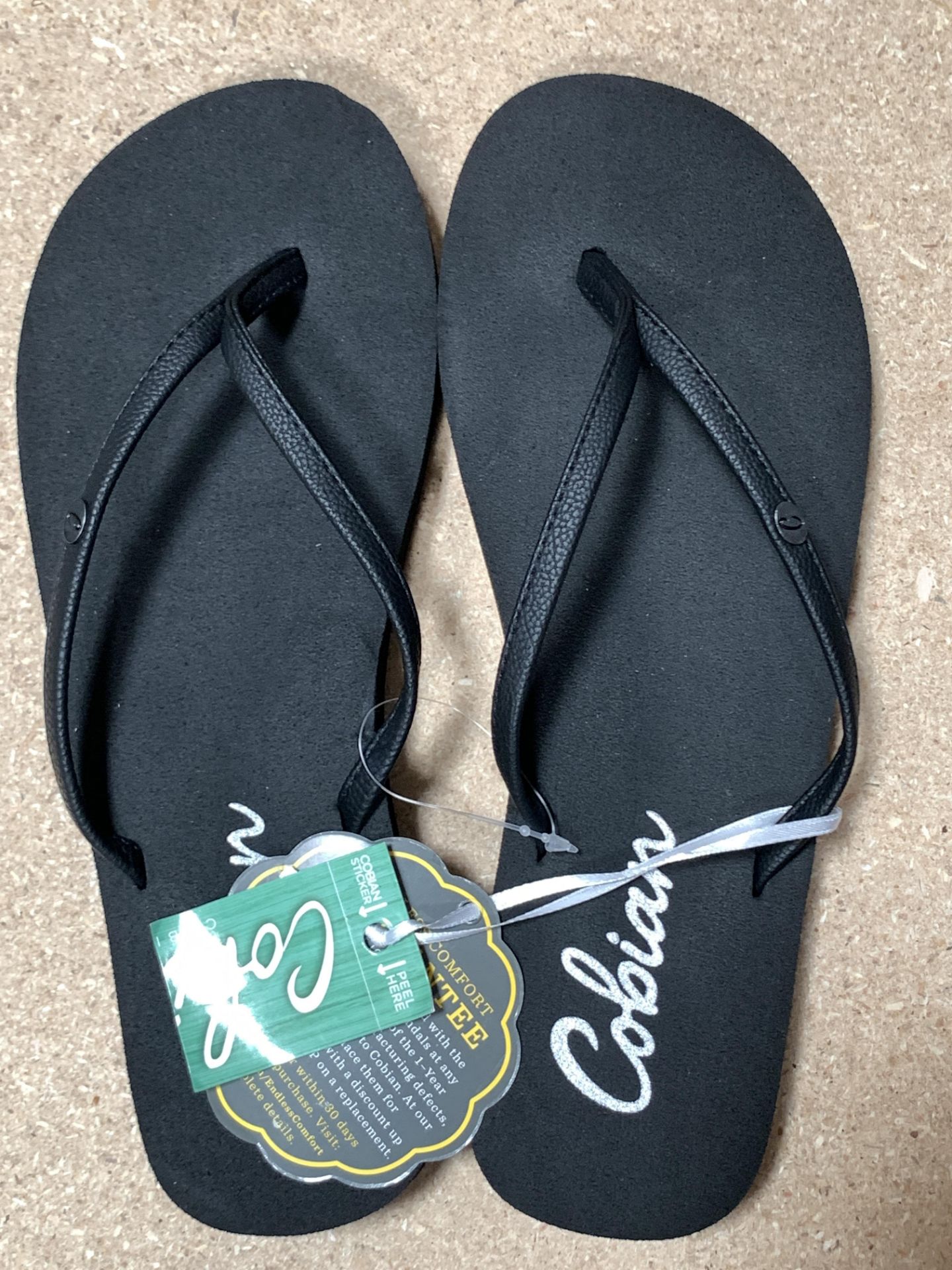 8 Pairs Cobian Flip Flop Sandals, Nias Bounce Black, New w. Tags, Various Sizes (Retail $264) - Image 3 of 4