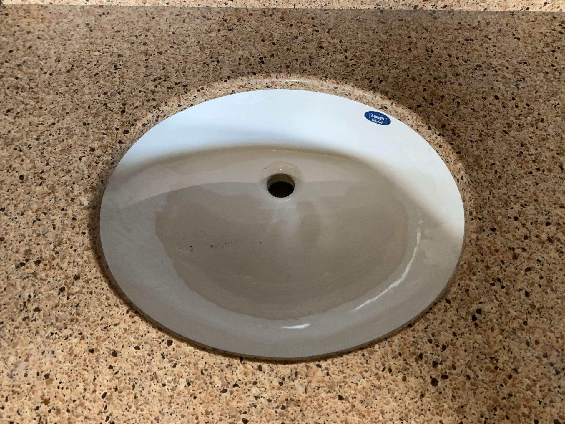 Lowes Quartz Stone Countertop and Sink, Install Ready, 32"x24" - Sand - Image 3 of 4
