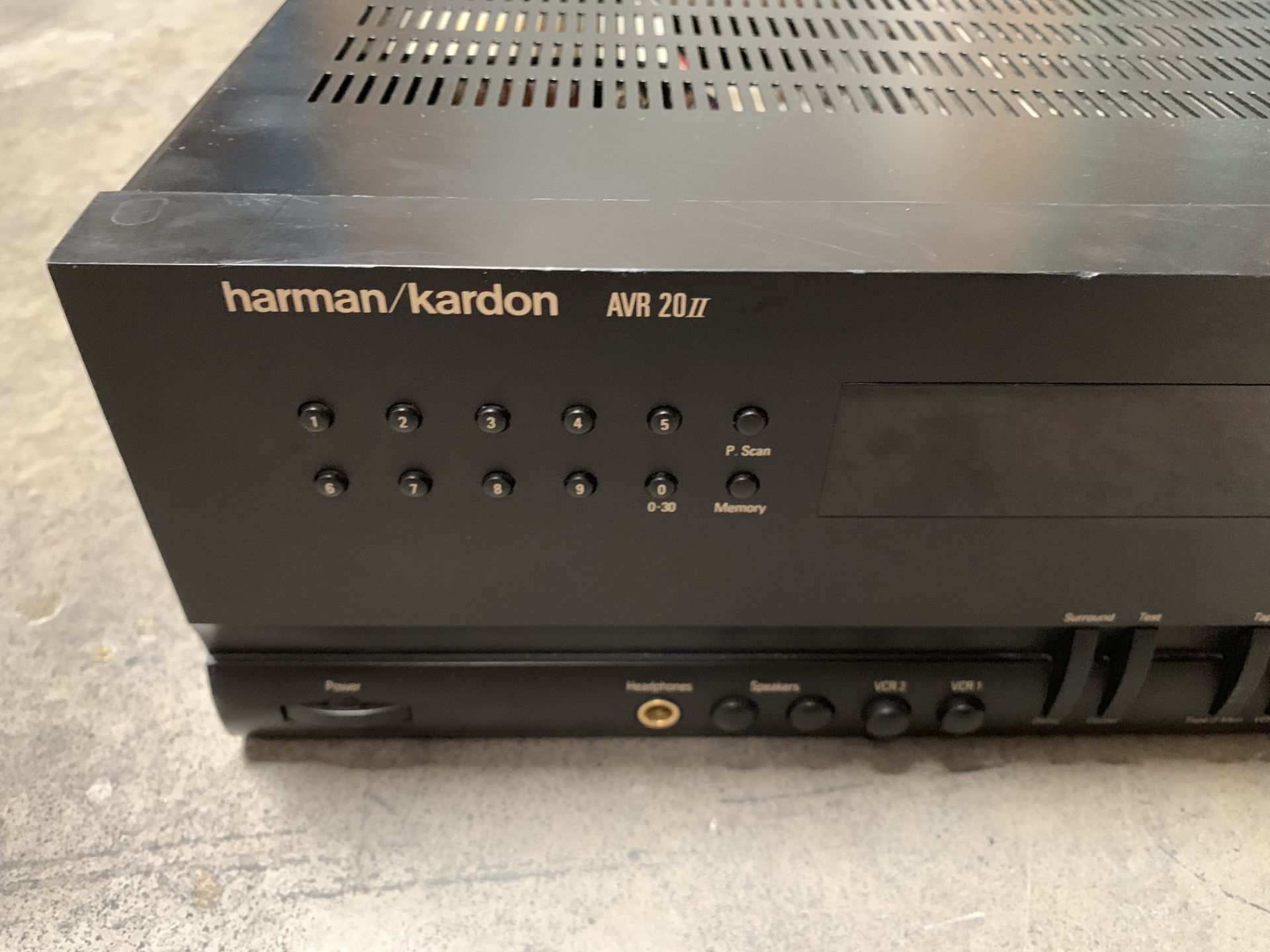 Harman/Kardon AVR20 II Audio/Video Receiver System - Image 3 of 7