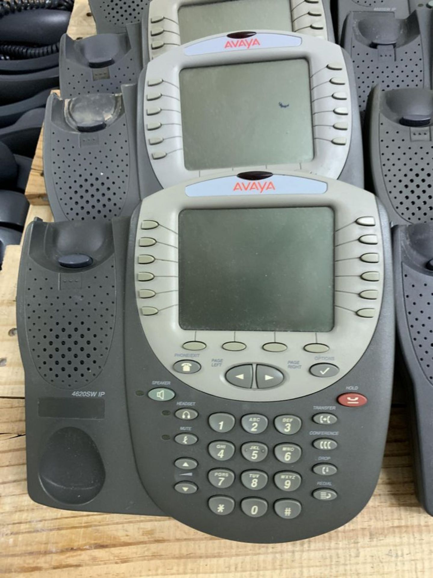 12 AVAYA PHONE HANDSETS, MODEL 4620SW IPALL ITEMS ARE SOLD AS IS UNTESTED BUT CAME FROM A WORKING - Image 3 of 4