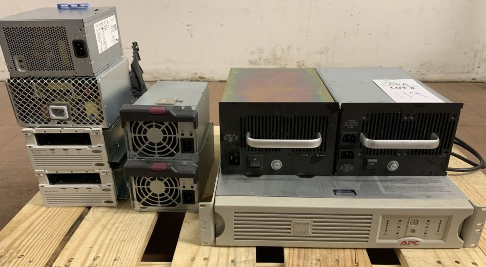APC BACK-UP POWER UNIT & ASSORTED POWER UNITSALL ITEMS ARE SOLD AS IS UNTESTED BUT CAME FROM A