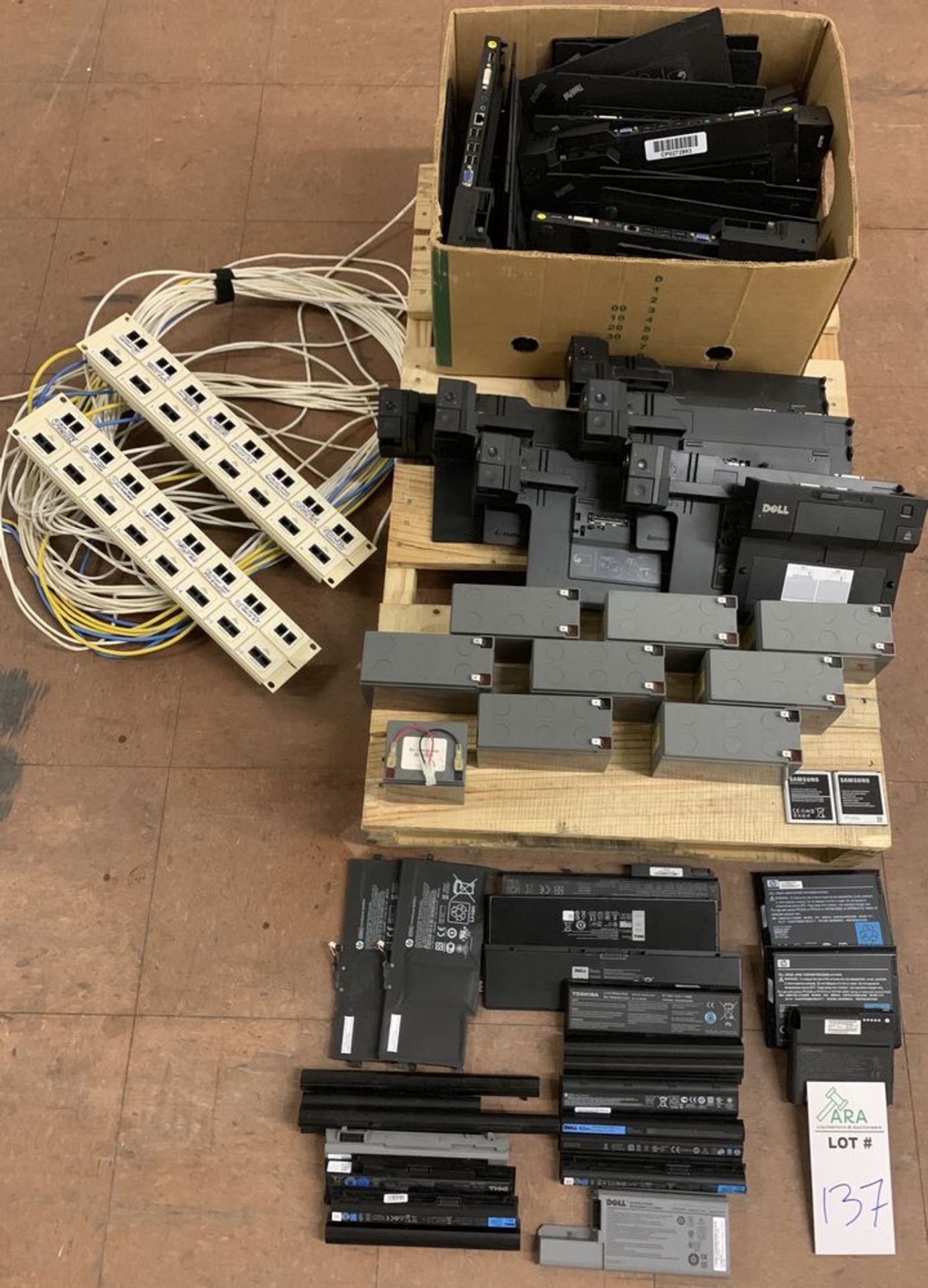 MIXED LOT OF LAPTOP BATTERIES, CSB BATTERIES, LAPTOP CHARGING DOCK STATIONS, SERVER RACKS &