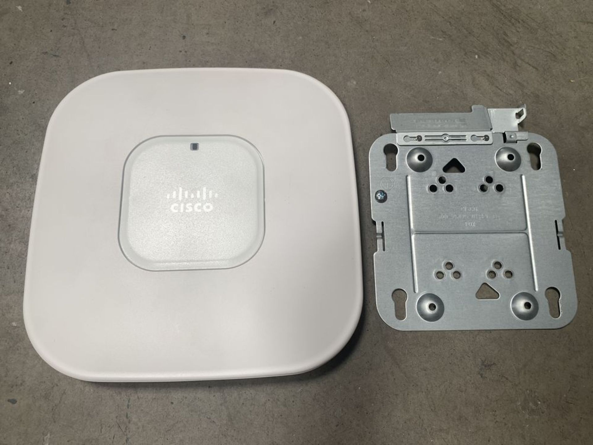 Cisco Aironet 1141 Series Access Point AIR-AP1141N-A-K9 Single-Band WAP + BracketWorking when last