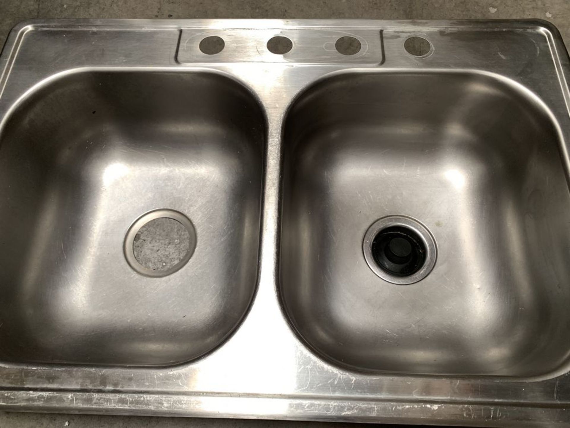 Metal Kitchen Sink - Image 4 of 5