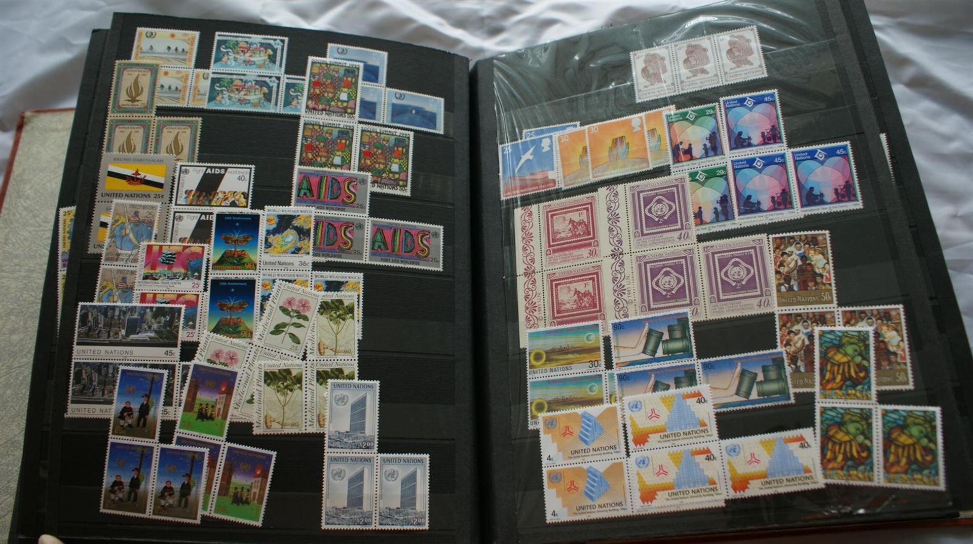 Timbres des Nations Unies GENEVE de 1969 à 2009 dans album SAFE DUAL ** + NU VIENNE [...] - Bild 6 aus 6